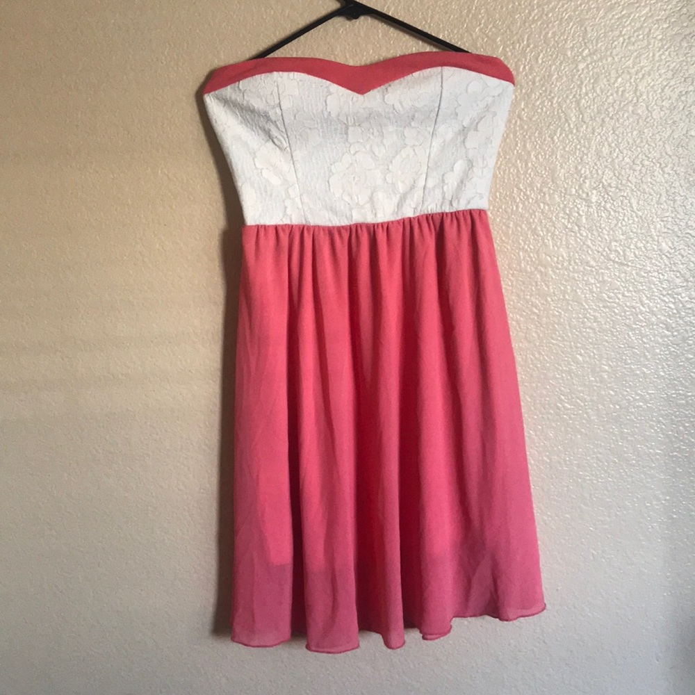 Strapless dress